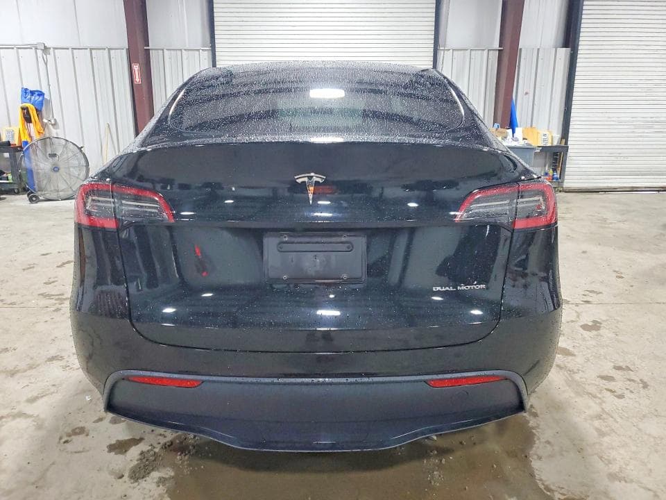 2021 TESLA MODEL Y 6