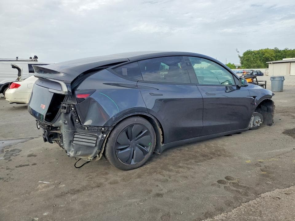 2026 TESLA MODEL Y 3