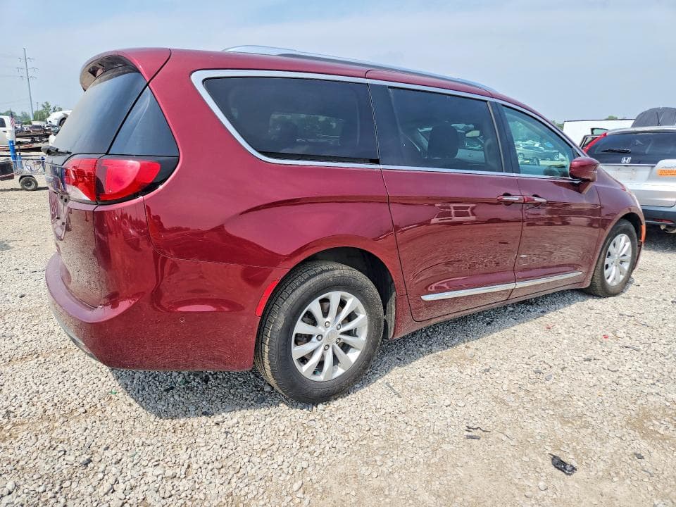 2019 CHRYSLER PACIFICA TOURING L 3