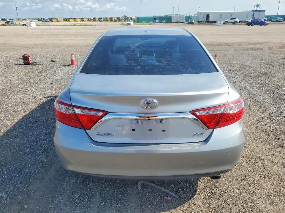 2017 TOYOTA CAMRY XLE 6