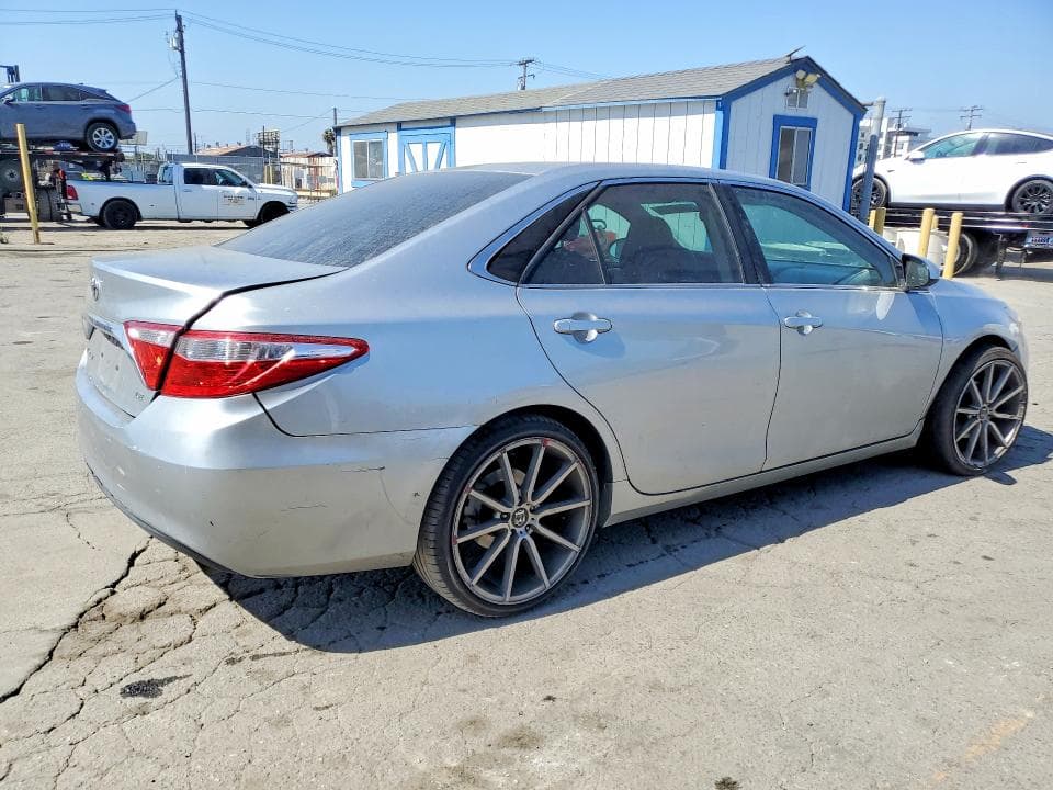 2017 TOYOTA CAMRY LE 3