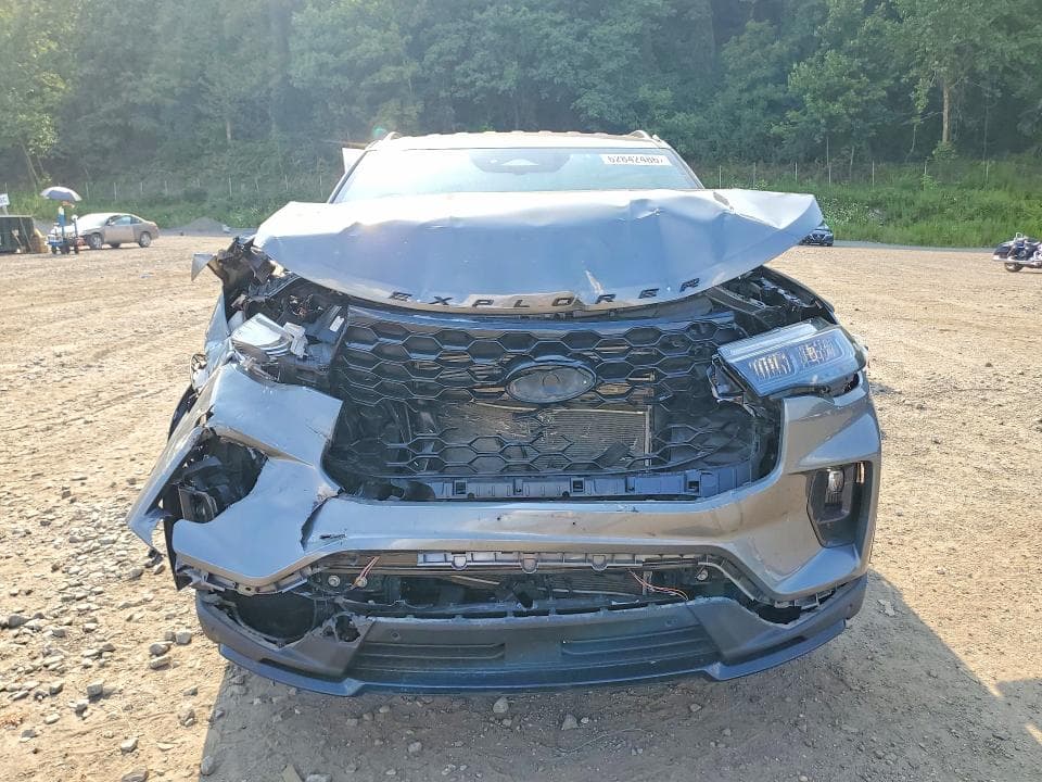 2025 FORD EXPLORER ST-LINE 5