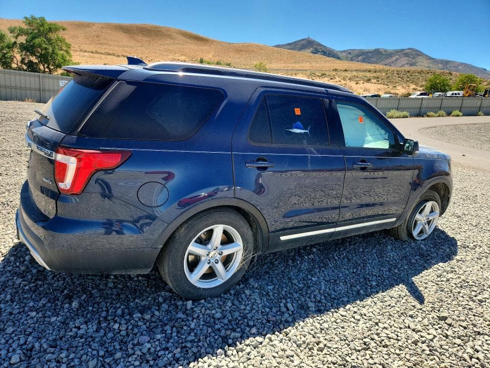 2017 FORD EXPLORER XLT 3