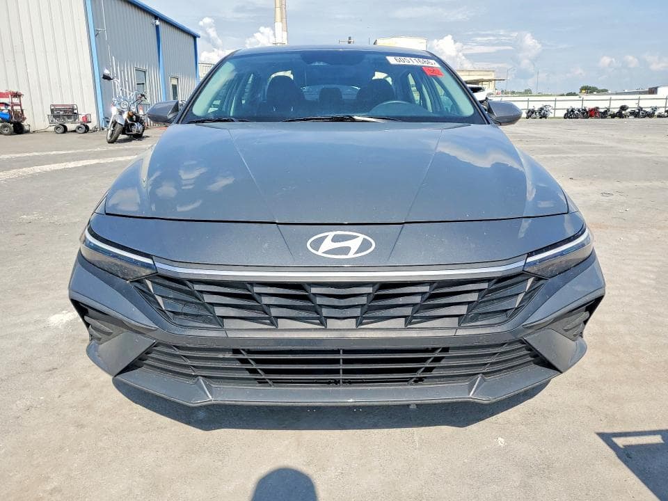 2024 HYUNDAI ELANTRA 5