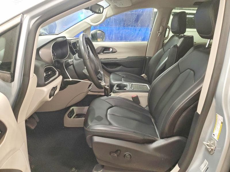 2023 CHRYSLER PACIFICA TOURING L 7