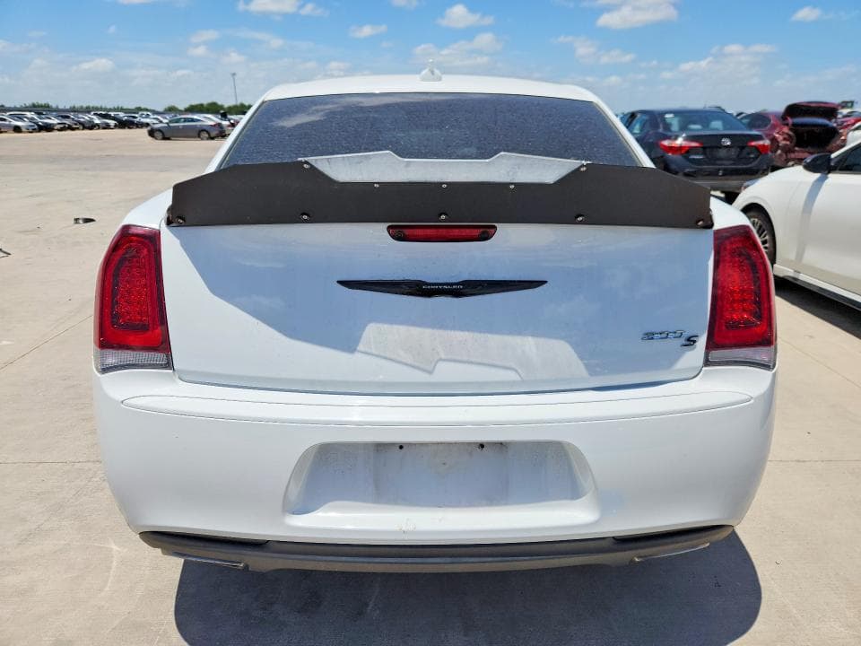 2019 CHRYSLER 300 S 6