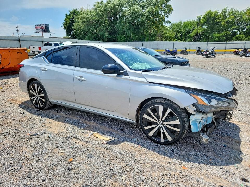 2020 NISSAN ALTIMA SR 4