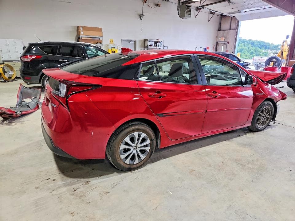 2022 TOYOTA PRIUS LE AWD-E 3
