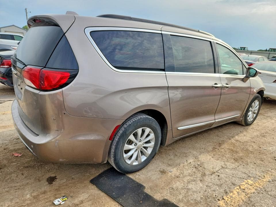 2017 CHRYSLER PACIFICA TOURING L 3