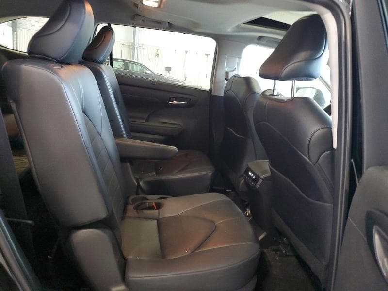 2024 TOYOTA HIGHLANDER HYBRID XLE 11
