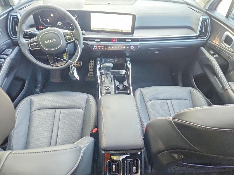2025 KIA SORENTO SX 8