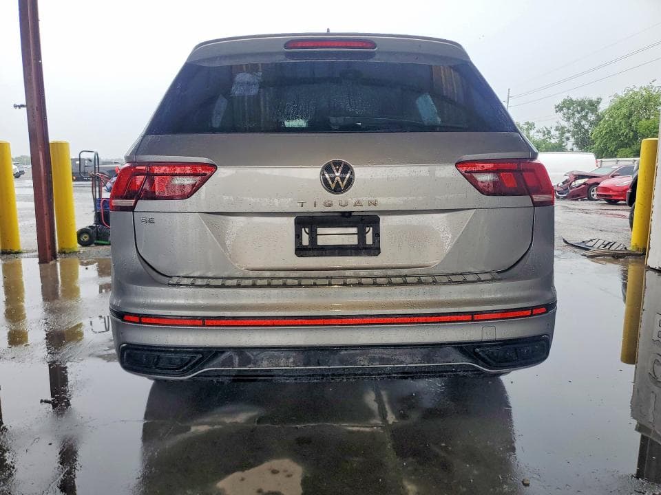 2022 VOLKSWAGEN TIGUAN SE R-LINE BLACK 6