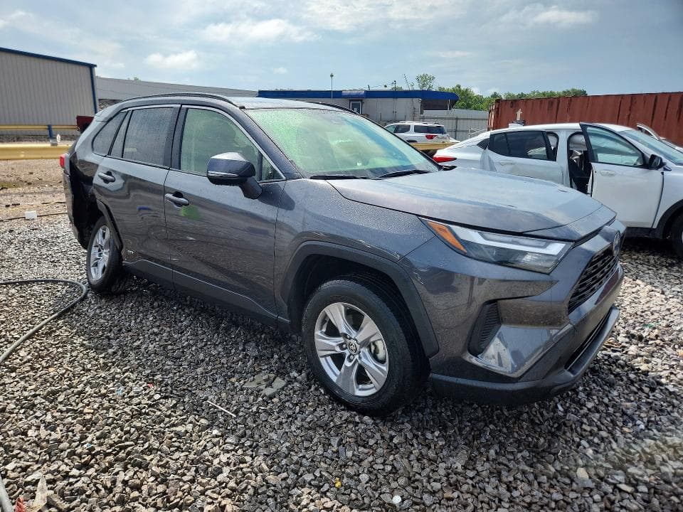 2024 TOYOTA RAV4 HYBRID XLE 4