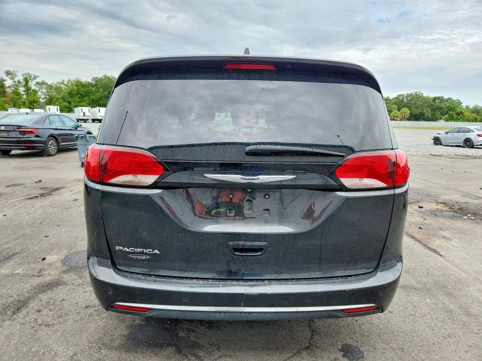 2020 CHRYSLER PACIFICA TOURING L PLUS 6