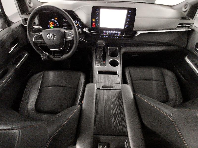2021 TOYOTA SIENNA XSE 8