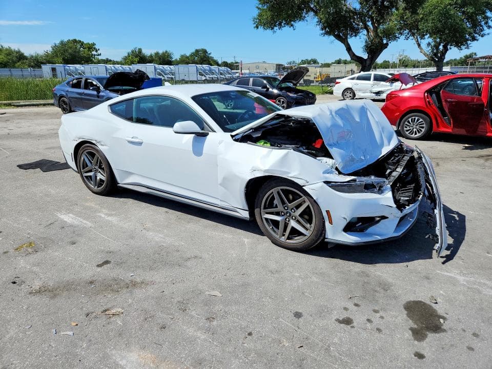 2025 FORD MUSTANG 4