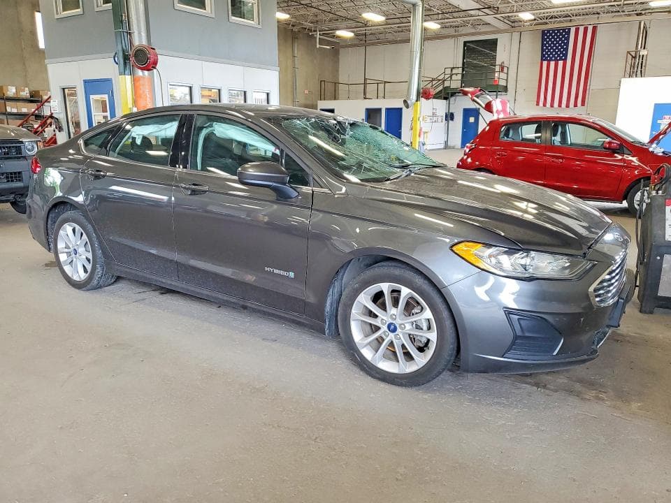 2019 FORD FUSION SE 4