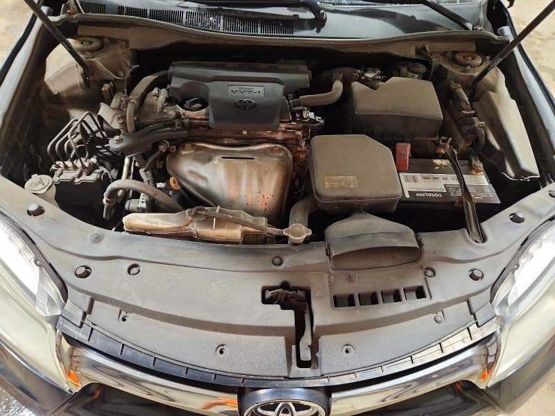 2017 TOYOTA CAMRY SE 11