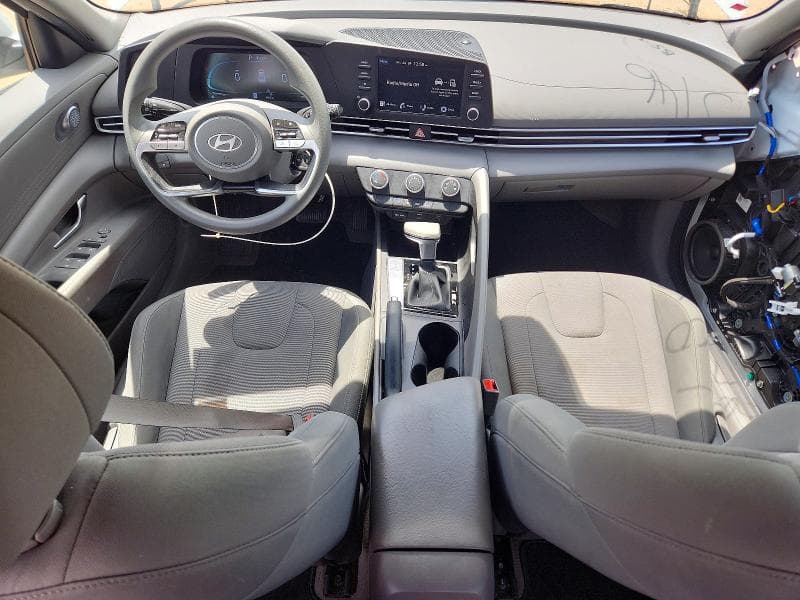 2024 HYUNDAI ELANTRA SE 8