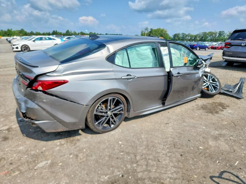 2025 TOYOTA CAMRY XSE 3