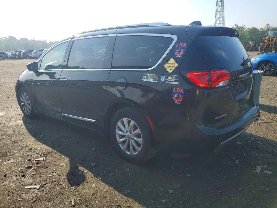 2019 CHRYSLER PACIFICA TOURING L 2