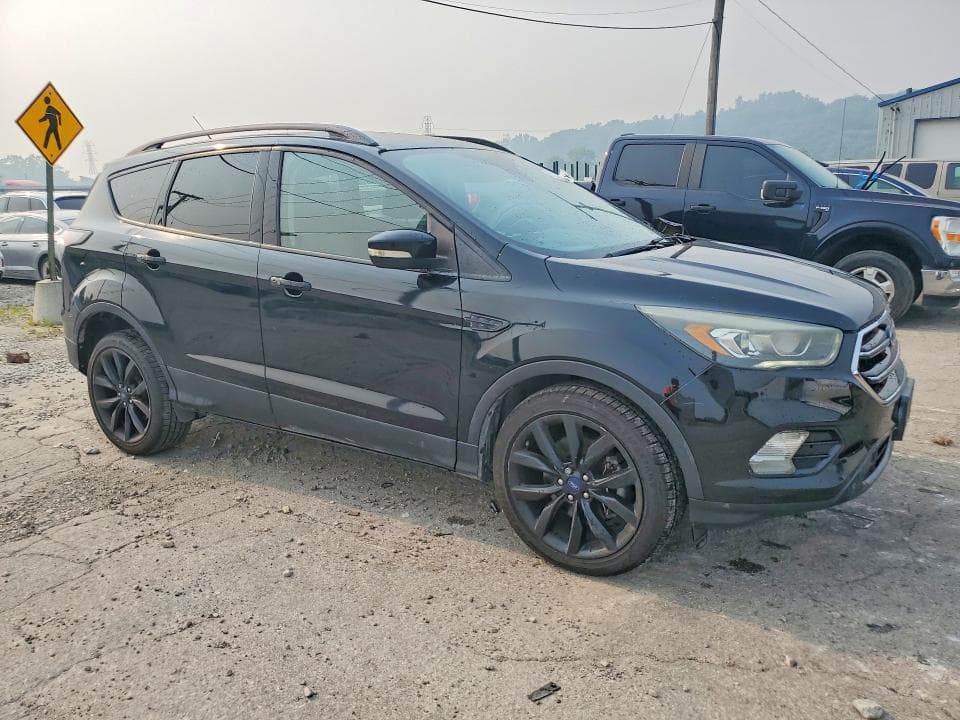 2017 FORD ESCAPE TITANIUM 4