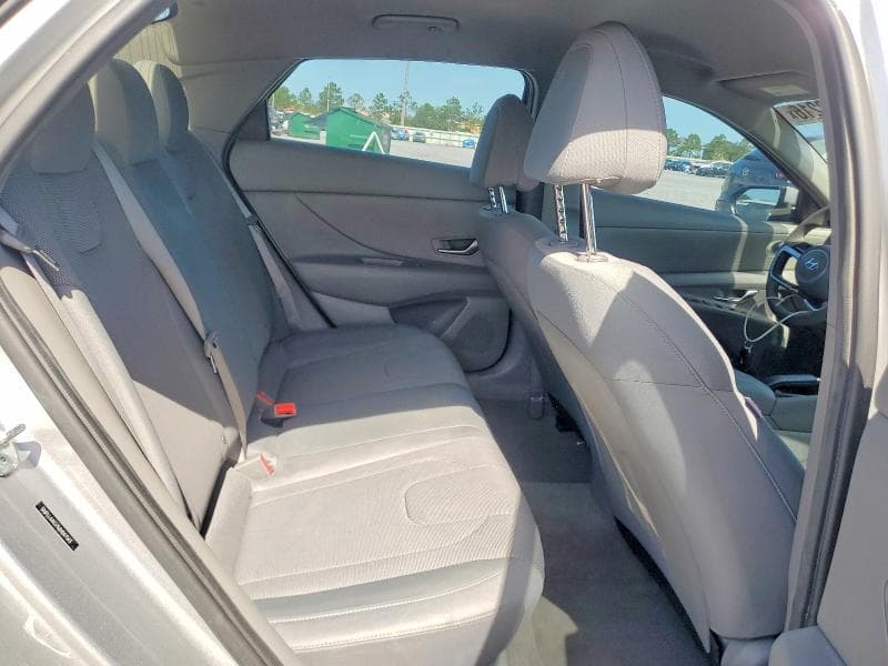 2021 HYUNDAI ELANTRA SE 10