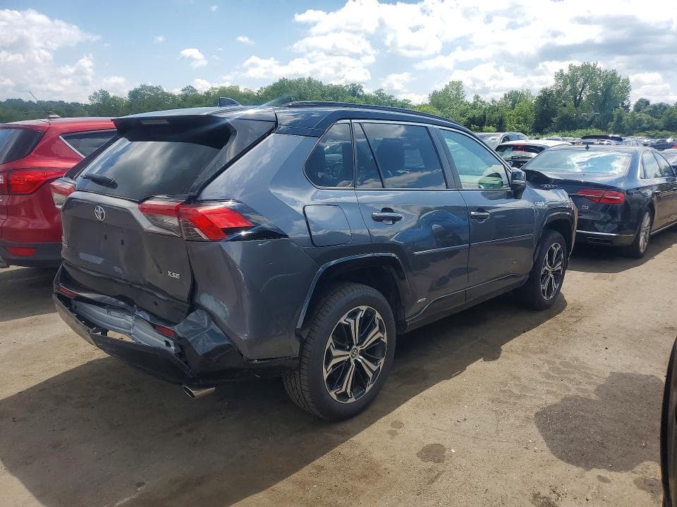 2023 TOYOTA RAV4 PRIME XSE 3