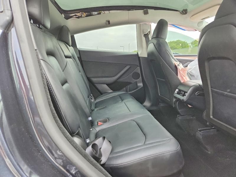 2024 TESLA MODEL Y 10