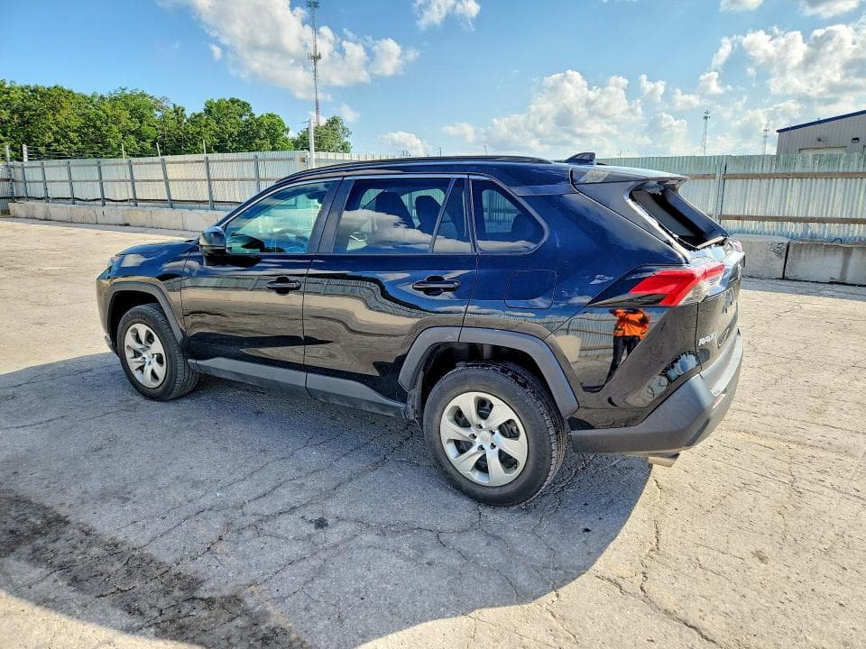 2021 TOYOTA RAV4 LE 2