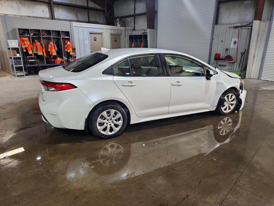 2022 TOYOTA COROLLA LE 3