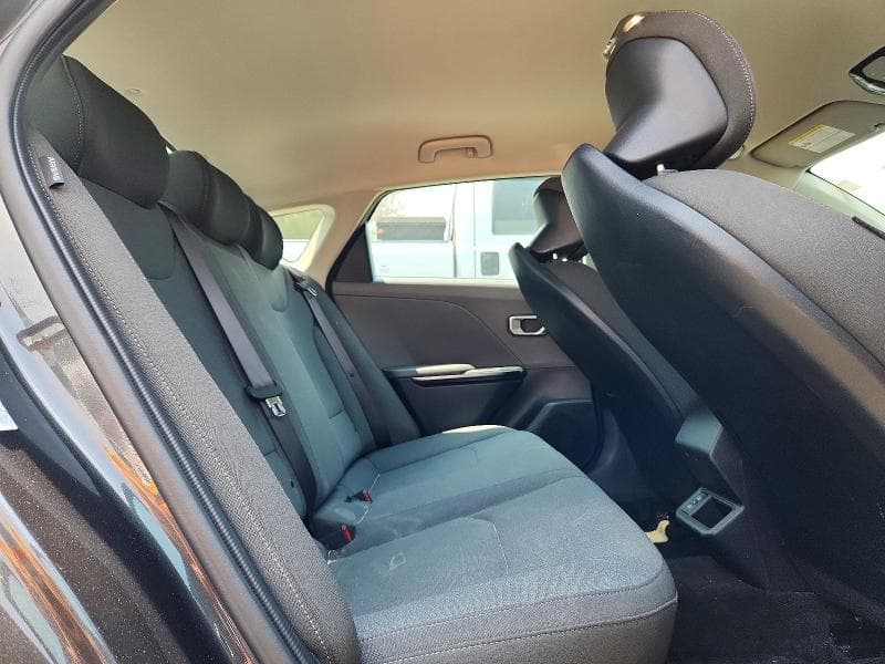 2025 KIA K4 LX 10