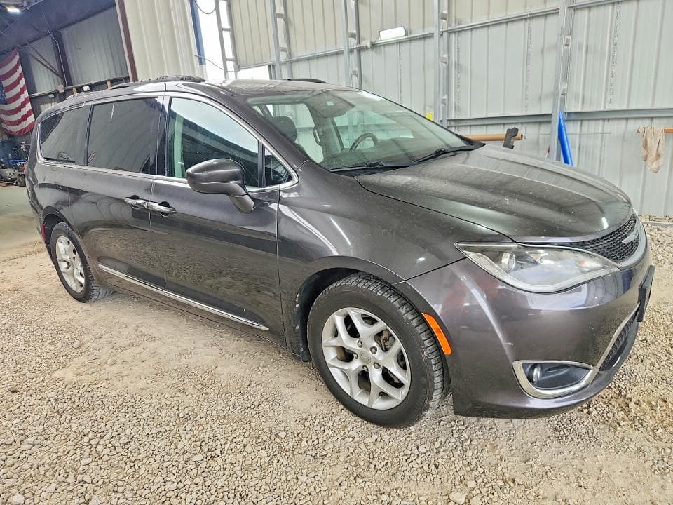 2017 CHRYSLER PACIFICA TOURING L 4