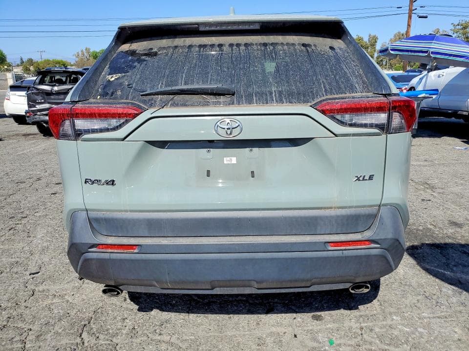 2019 TOYOTA RAV4 XLE 6
