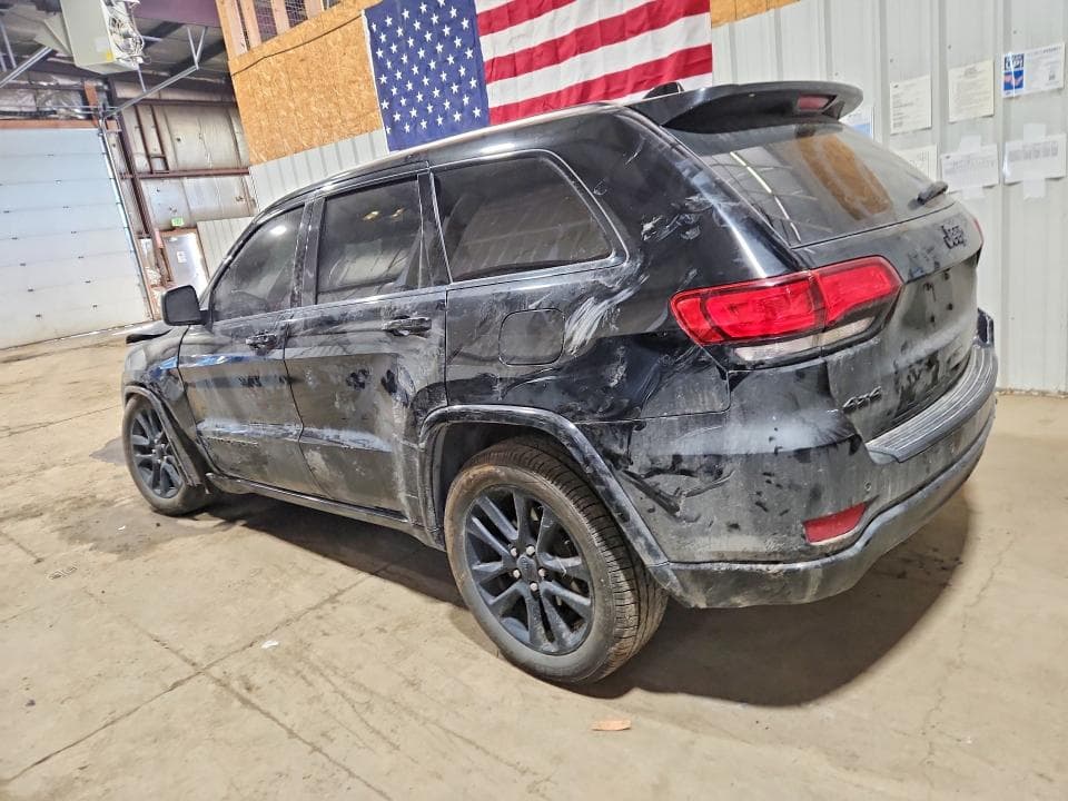 2020 JEEP GRAND CHEROKEE LAREDO 2