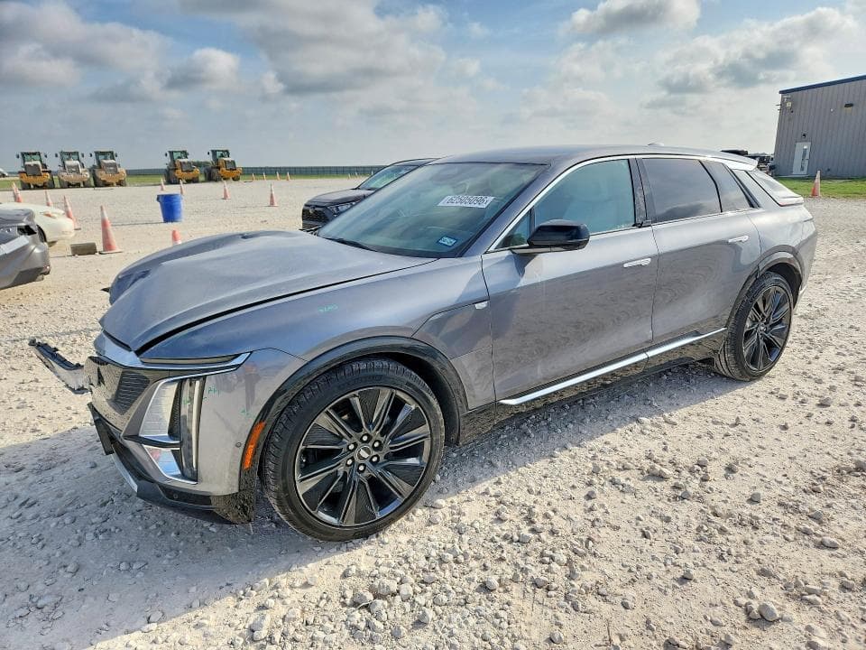 2023 CADILLAC LYRIQ LUXURY - 1