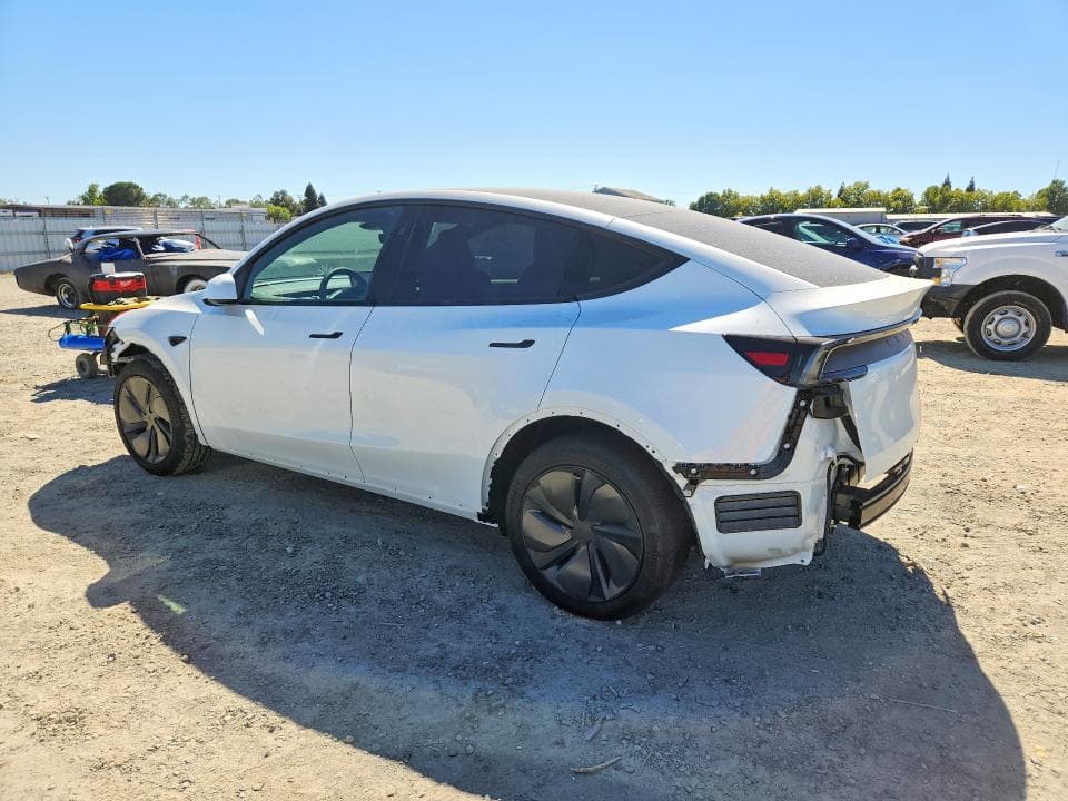 2026 TESLA MODEL Y 2
