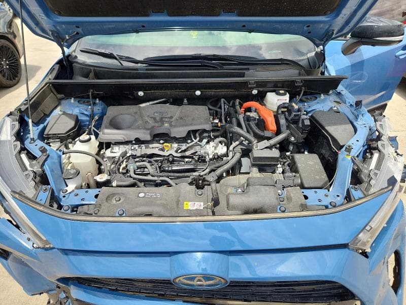 2024 TOYOTA RAV4 XSE 11