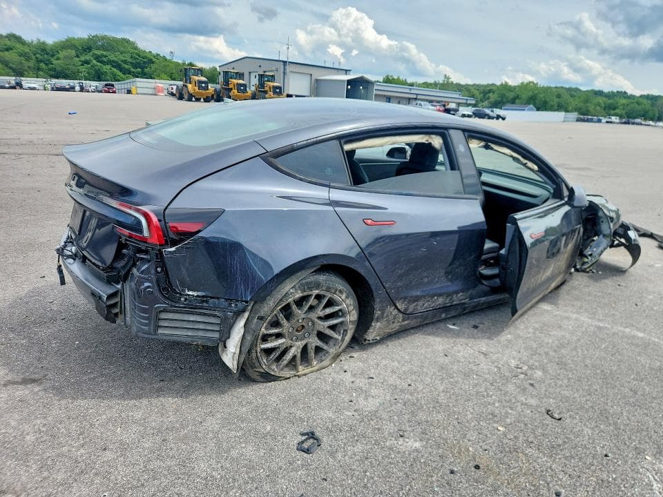 2024 TESLA MODEL 3 3