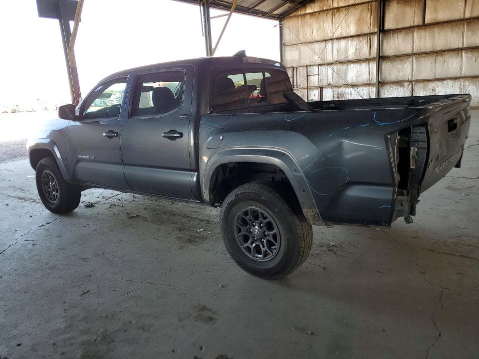 2017 TOYOTA TACOMA SR5 V6 2