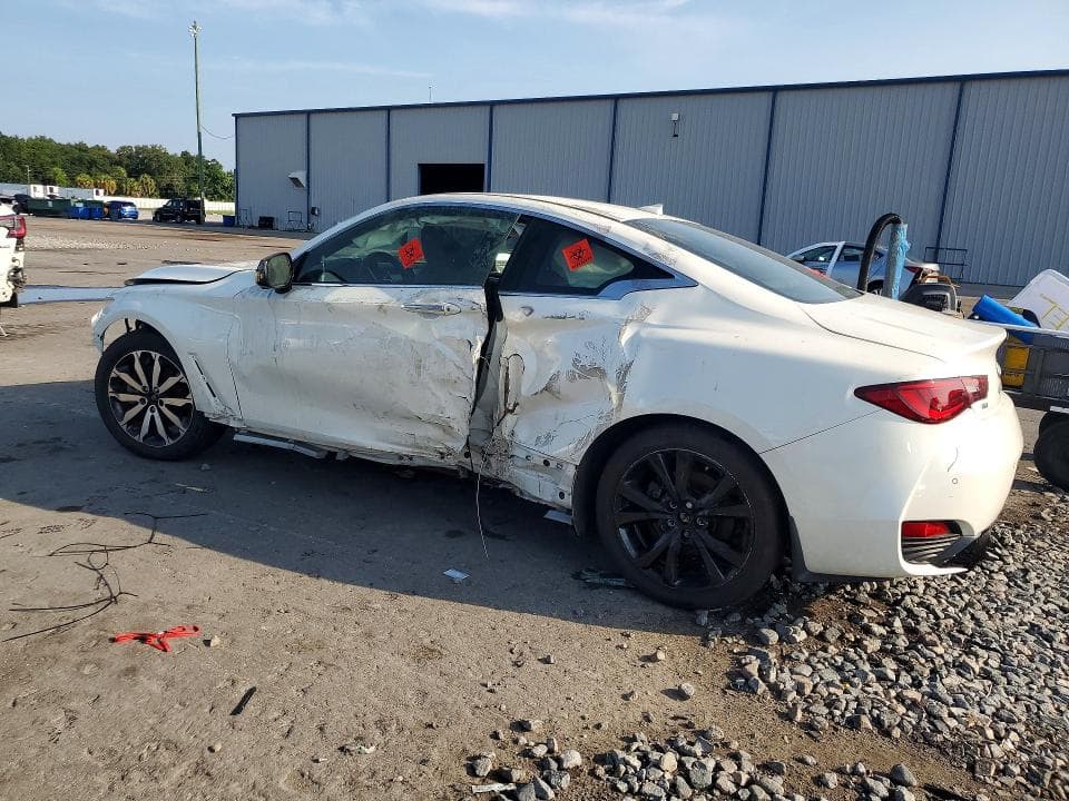 2021 INFINITI Q60 LUXE 2