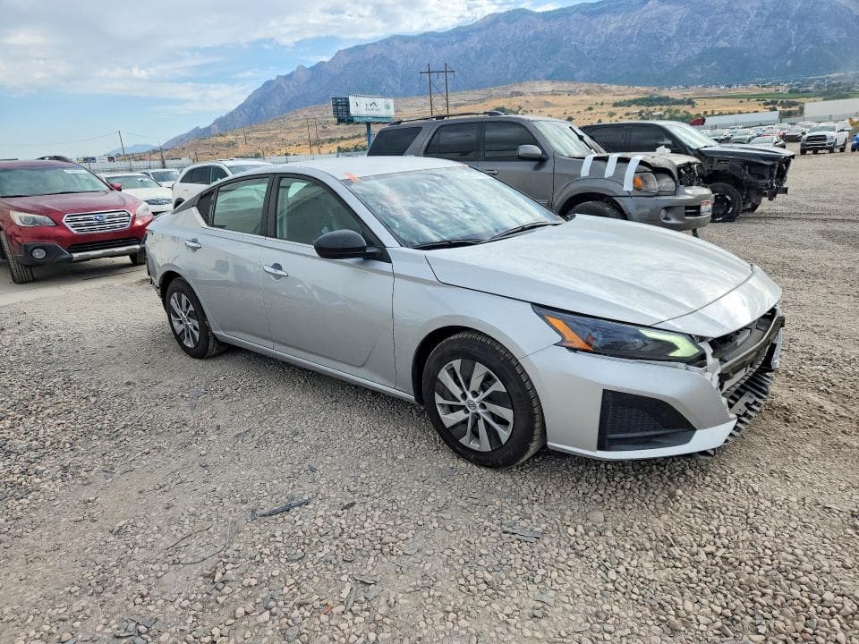 2024 NISSAN ALTIMA S 4