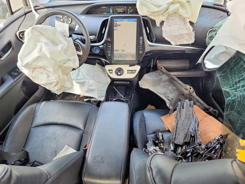 2018 TOYOTA PRIUS FOUR 8
