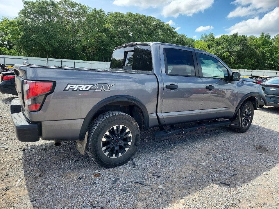 2021 NISSAN TITAN PRO-4X 3