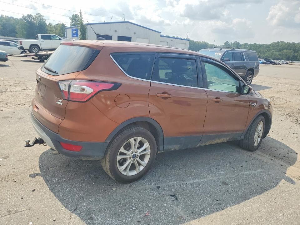 2017 FORD ESCAPE SE 3
