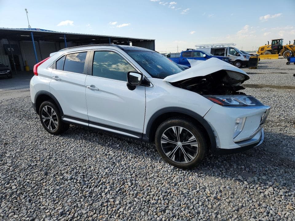 2018 MITSUBISHI ECLIPSE CROSS SE/SEL 4