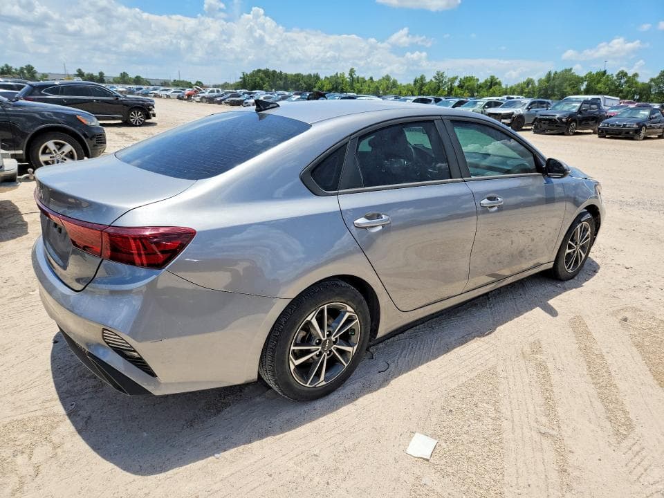 2023 KIA FORTE LXS 3