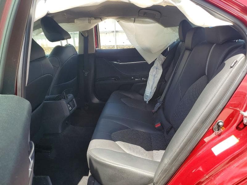 2018 TOYOTA CAMRY XSE 10