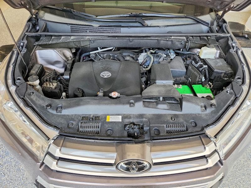 2019 TOYOTA HIGHLANDER XLE 12