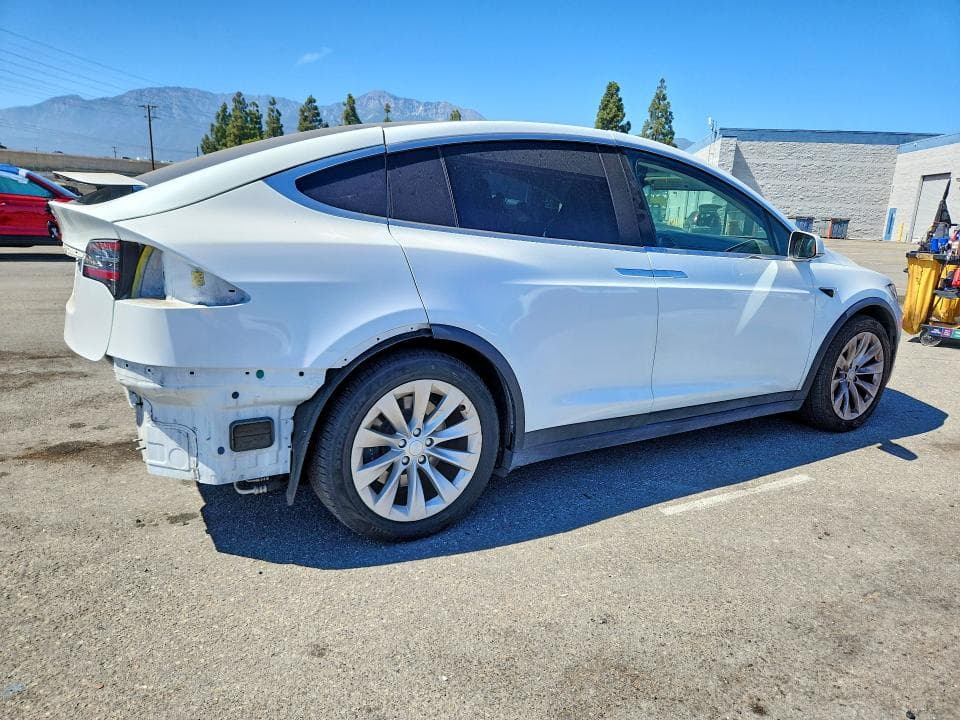 2018 TESLA MODEL X 3